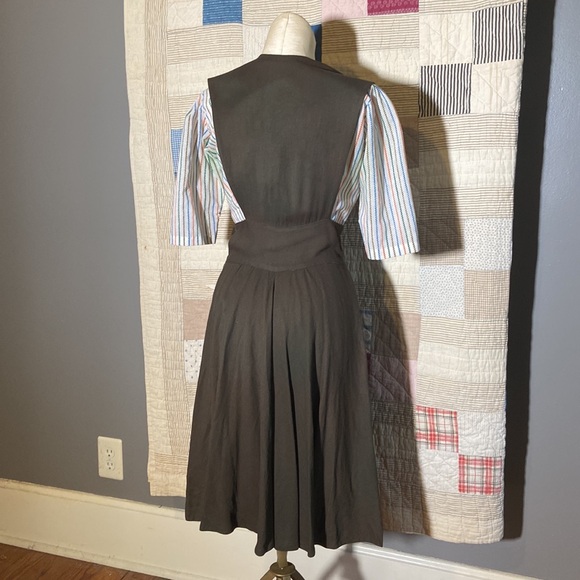 1940s Vintage Green Wool Pinafore Dress - Picture 6 of 9